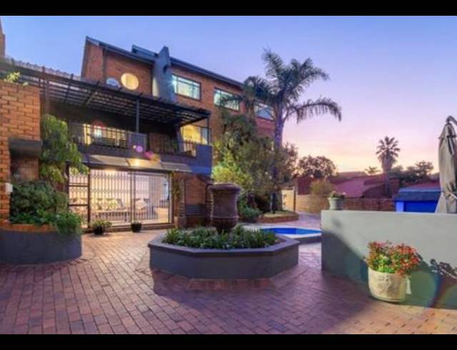 5 BEDROOM HOUSE FOR SALE IN GLENVISTA